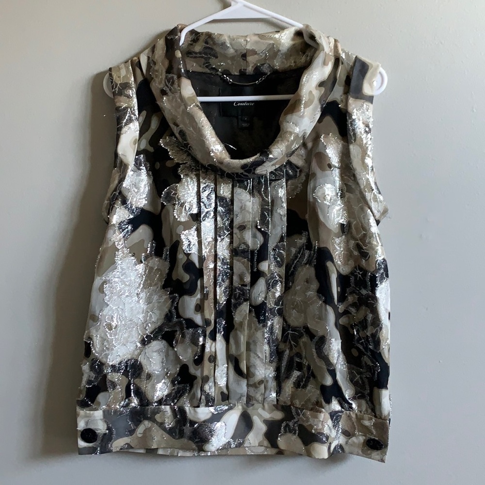 St. John Multicolor Sleeveless Top